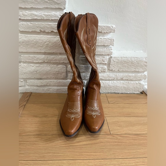 Cowboy boots - Picture 3 of 3